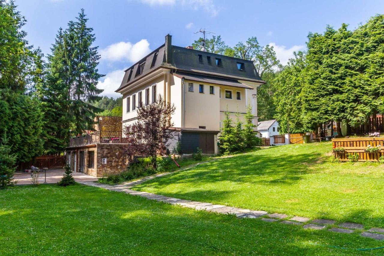 Penzion Kokorin Forest Villa Konradov Exterior foto