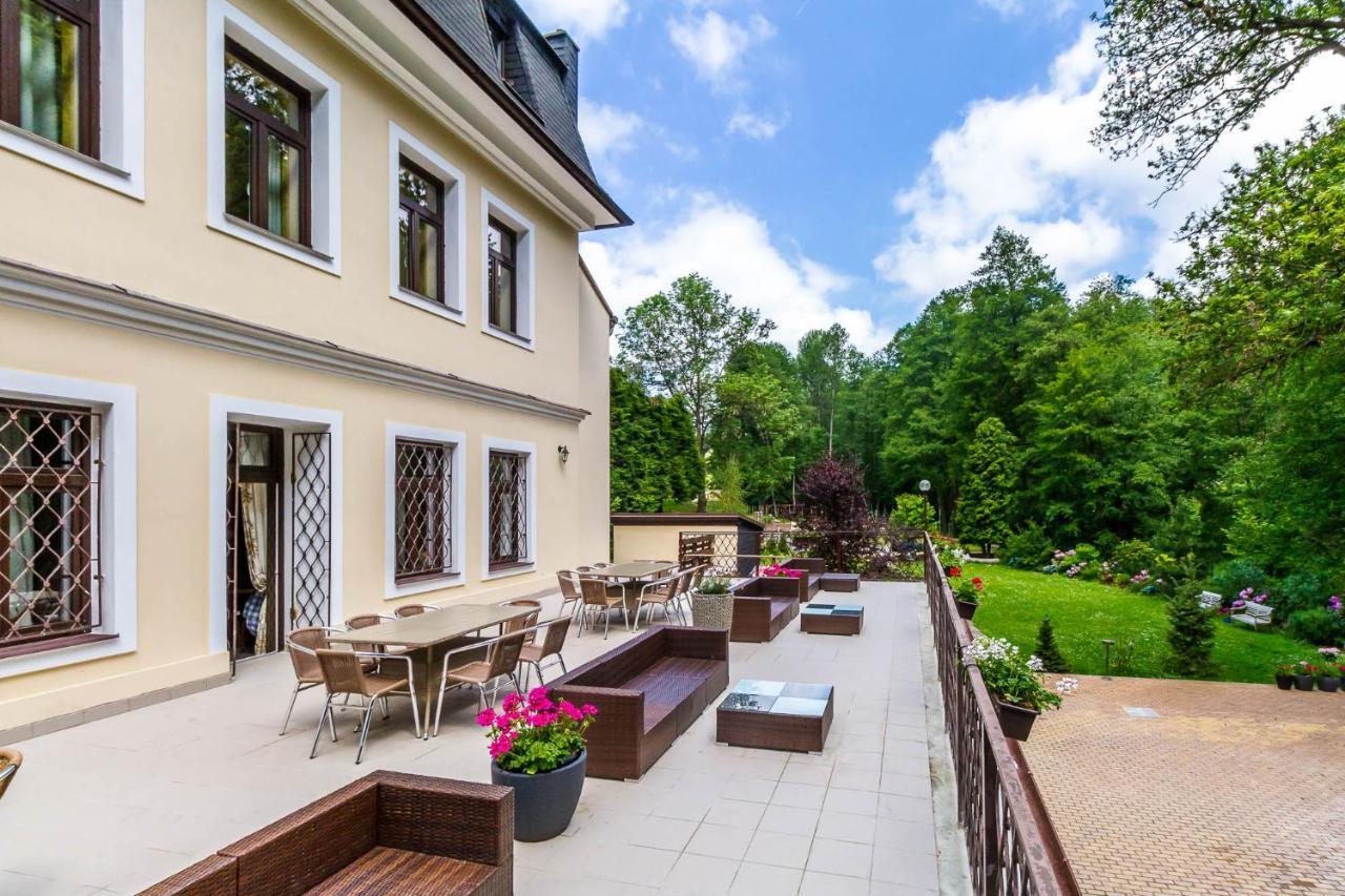 Penzion Kokorin Forest Villa Konradov Exterior foto