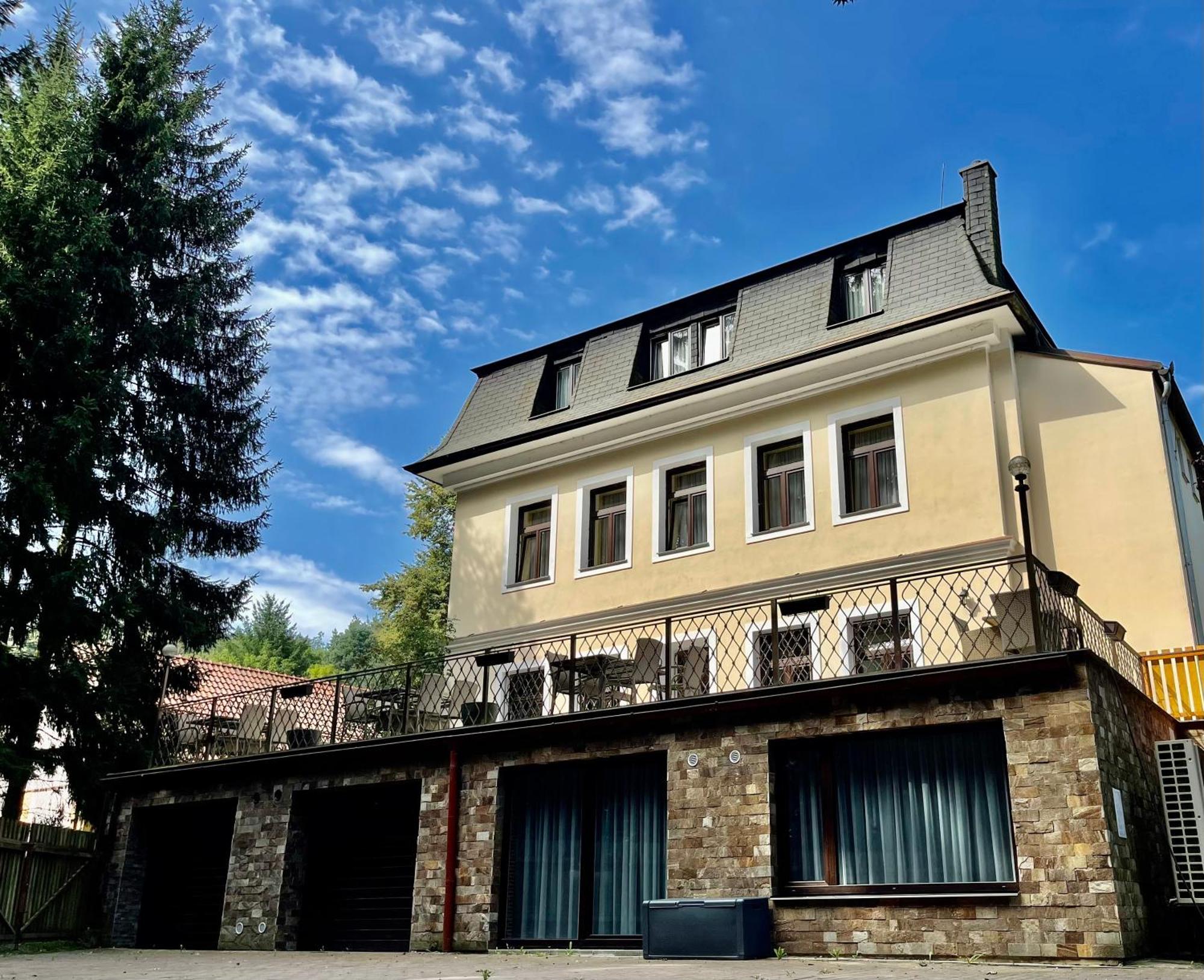 Penzion Kokorin Forest Villa Konradov Exterior foto