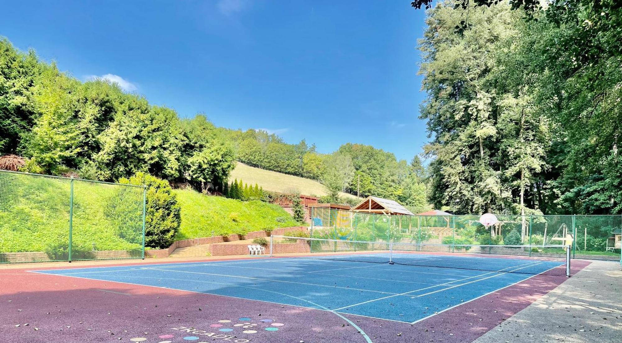 Penzion Kokorin Forest Villa Konradov Exterior foto